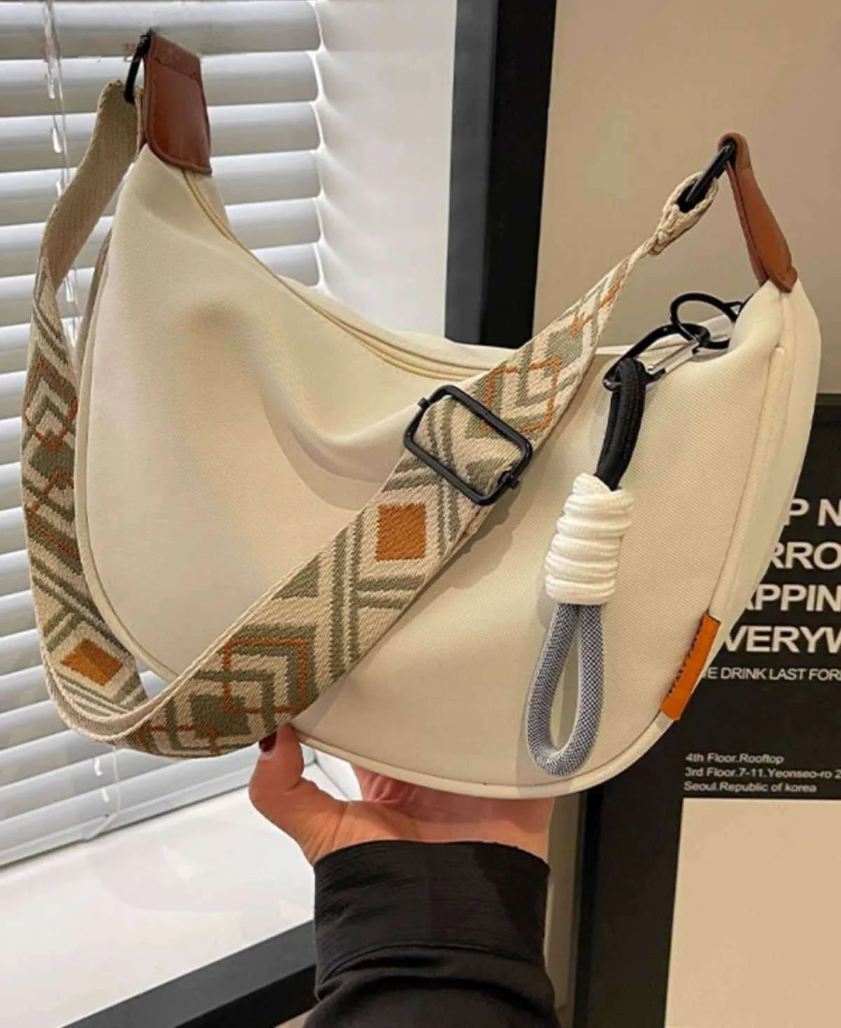 BOLSOS DE MUJER CON LLAVERO - EN DOS MODELOS