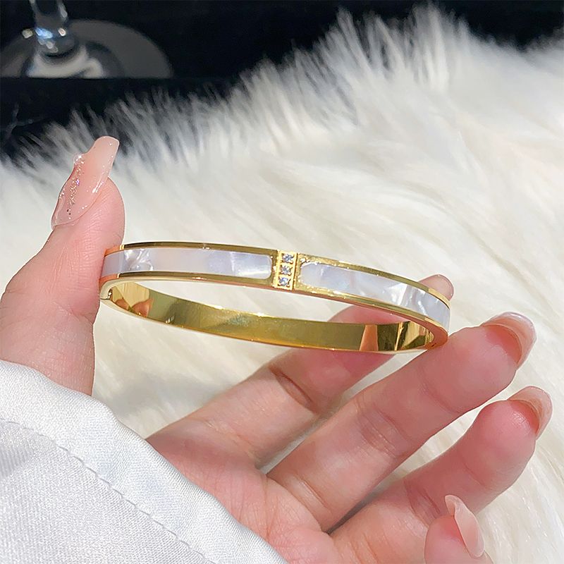 PULSERAS DE ACERO INOXIDABLE CON BAÑO DE ORO DE 18K VARIOS MODELOS