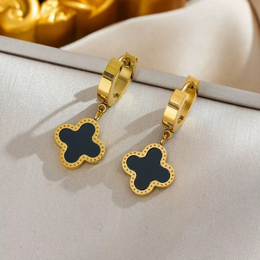 PENDIENTES VIRGINIA EN ACERO INOXIDABLE BAÑADO EN ORO 18K